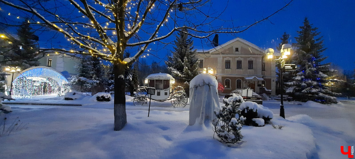 Суздаль - город древних памятников. Но по соседству с ними активно плодятся и множатся современные объекты. Как их расценивать? Спросили об этом у экспертов.