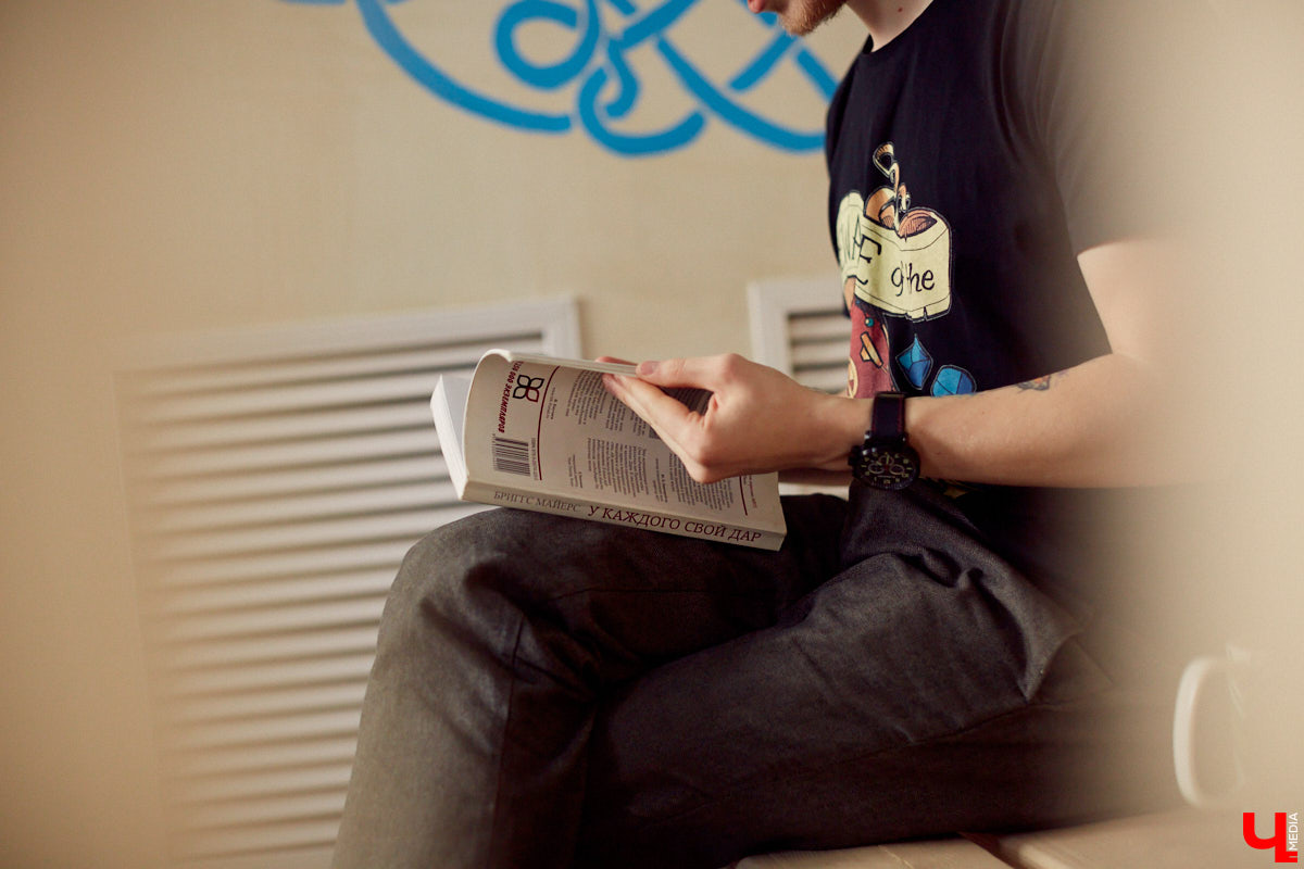 Семен Стенюгин - соционик, увлечен типологией личности уже давно. Проводит тематические вечера. Эксперт рассказал нам, где кончается лженаука и начинается настоящее погружение в знания.