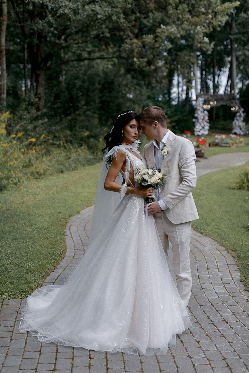 Победили стиль, вкус и эстетика. Так можно сказать о лучшей свадьбе, занявшей первое место ежегодной премии Wedmate Awards 2020.