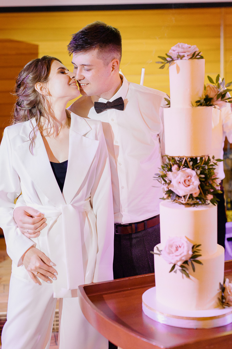 Победили стиль, вкус и эстетика. Так можно сказать о лучшей свадьбе, занявшей первое место ежегодной премии Wedmate Awards 2020.