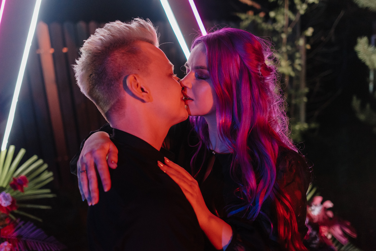 Пришло время поговорить о свадебных трендах наступившего года, чтобы быть во всеоружии при подготовке к долгожданному торжеству.