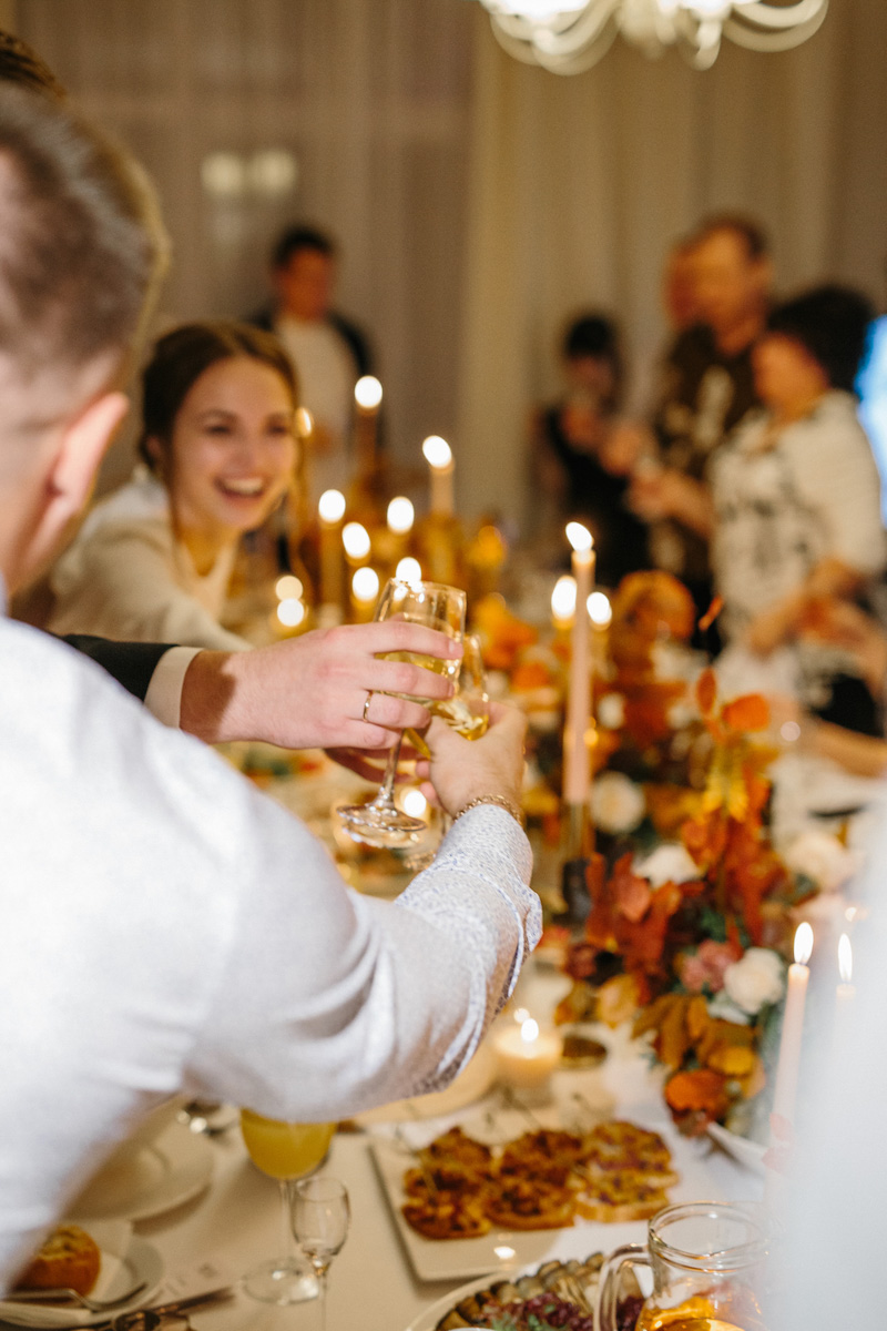 Пришло время поговорить о свадебных трендах наступившего года, чтобы быть во всеоружии при подготовке к долгожданному торжеству.