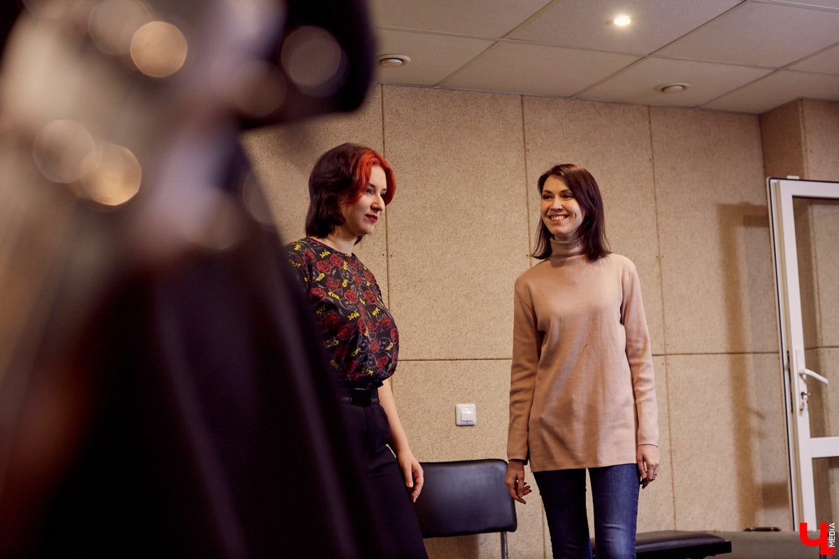 Шепчемся с участницами «Нового Звука» о творчестве, авторских платьях и женском серпентарии. Красота, помноженная на семь