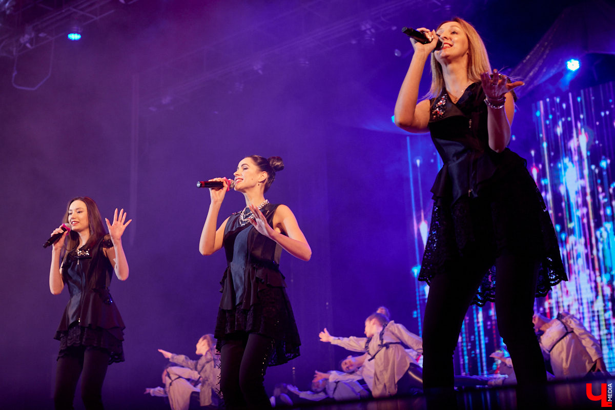 Шепчемся с участницами «Нового Звука» о творчестве, авторских платьях и женском серпентарии. Красота, помноженная на семь