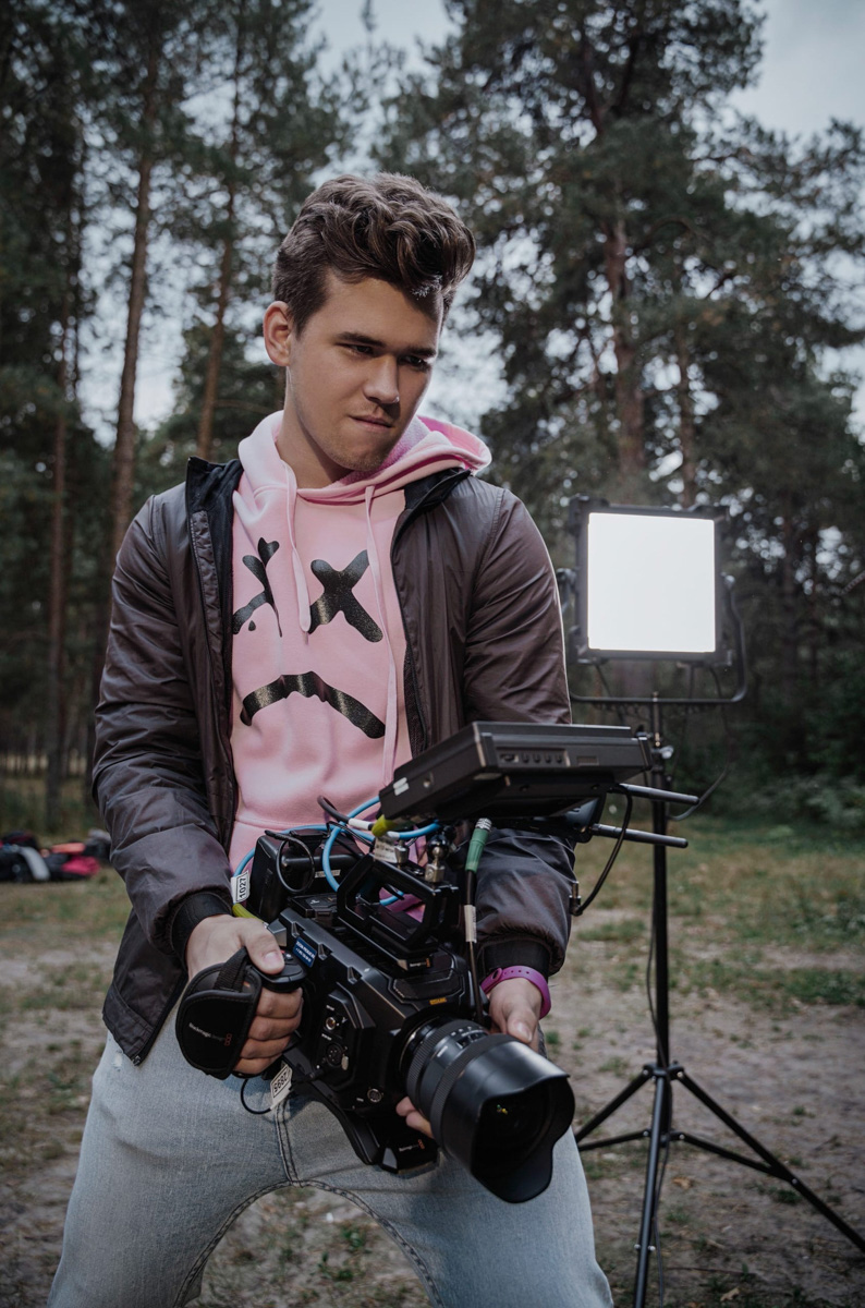 Узнаем подробности создания крутого московского подкаста у владимирского оператора Максима Макарова.