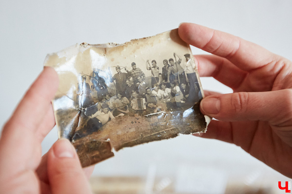 Дарья Сипатова вместе с мужем купили квартиру в доме с 85-летней историей и теперь рассказывают о деталях преображения жилплощади в своем Instagram-блоге «Сталинка» на Дворянской».