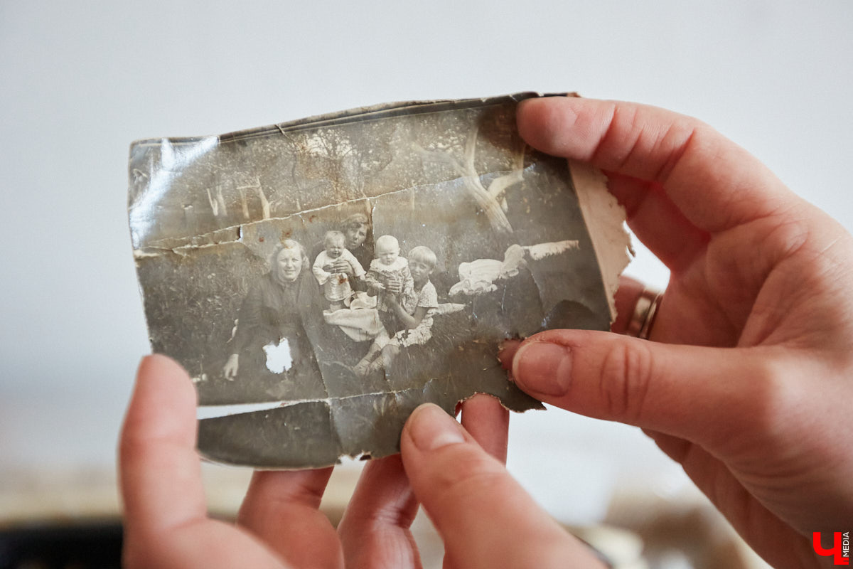 Дарья Сипатова вместе с мужем купили квартиру в доме с 85-летней историей и теперь рассказывают о деталях преображения жилплощади в своем Instagram-блоге «Сталинка» на Дворянской».