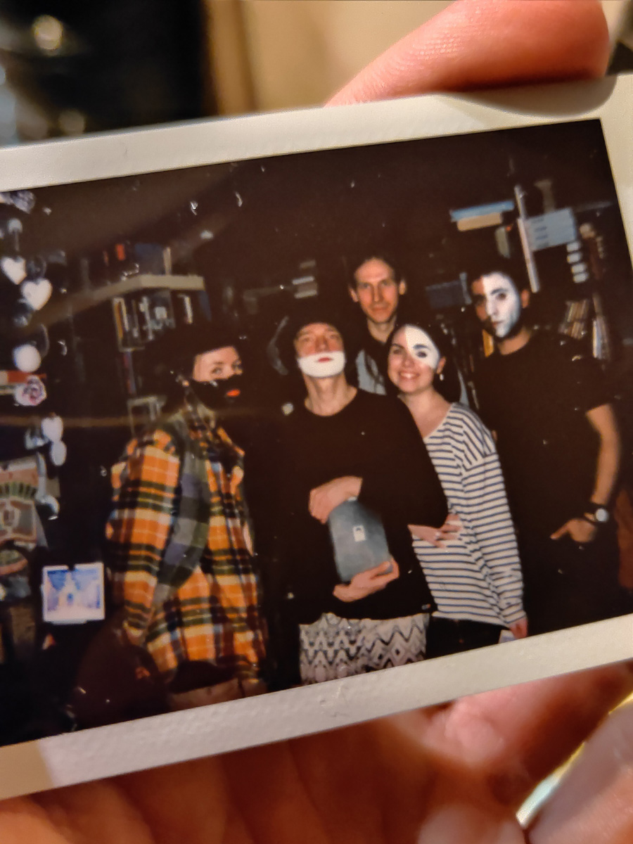 Ищем красоту в релизах владимирских музыкантов, которые порадовали нас своими новинками в преддверии 8 Марта.