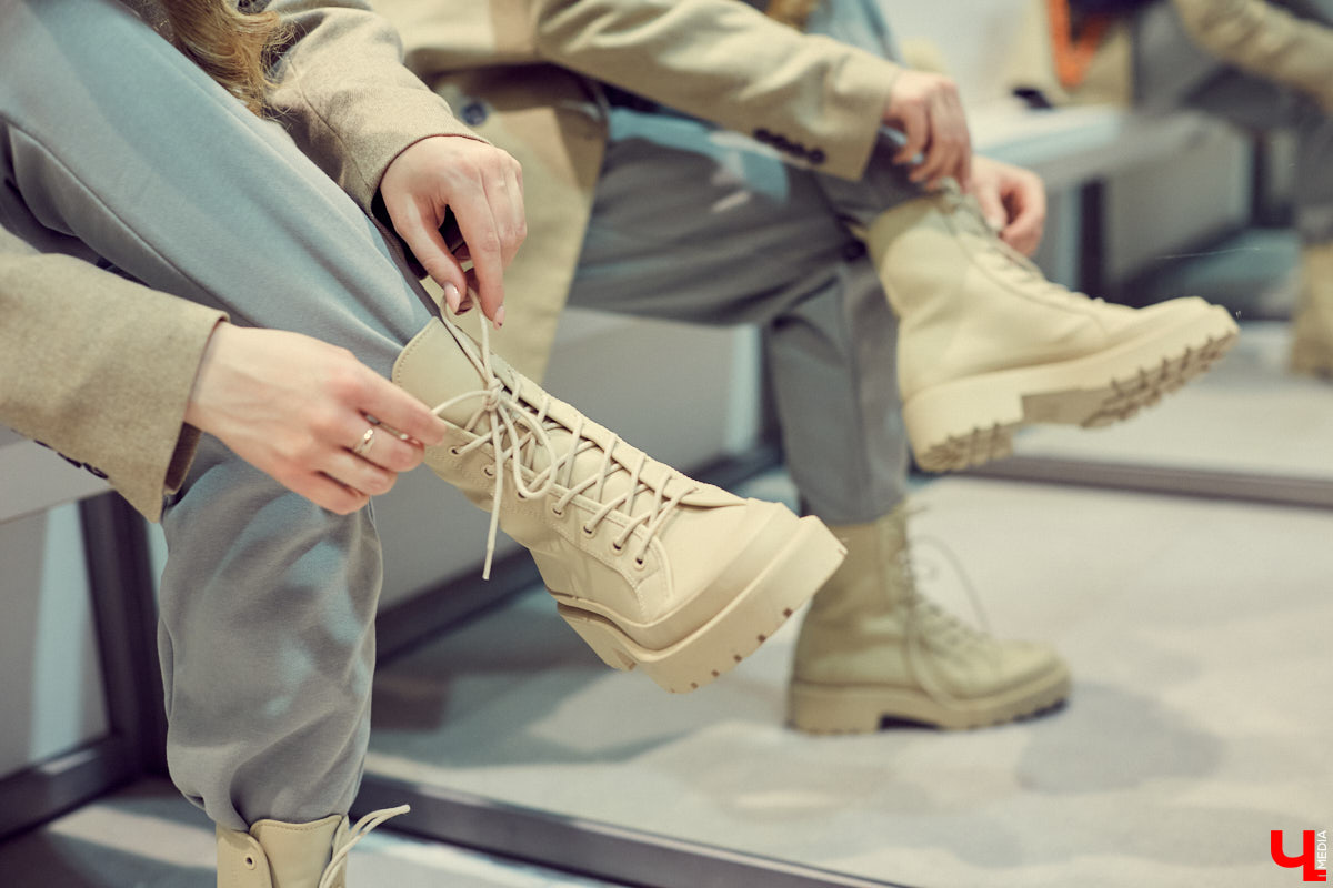 Спортивная, яркая, смелая, романтичная - какой вы будете этой весной, решать только вам. Наше дело - попросить стилиста собрать актуальные образы на все случаи жизни.