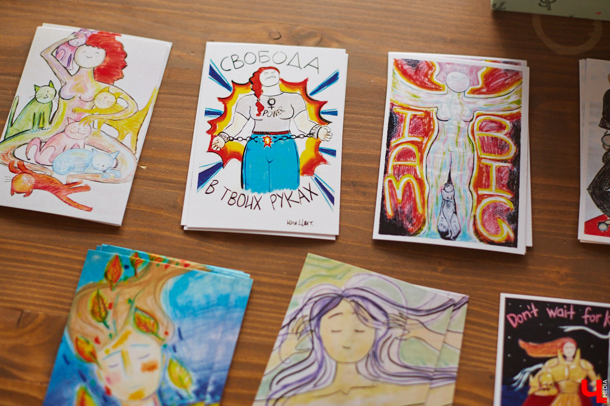 В выходные состоялось открытие «No Flowers Fest» — благотворительного феминистского фестиваля во Владимире. Несколько неравнодушных подруг превратили вечеринку до ряда событий в течение марта. Что из этого получилось?