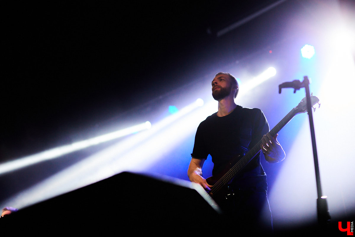 Накануне Международного женского дня к нам во Владимир пожаловали Светлана Сурганова и ее оркестр. Это был первый после длительной паузы концерт певицы.