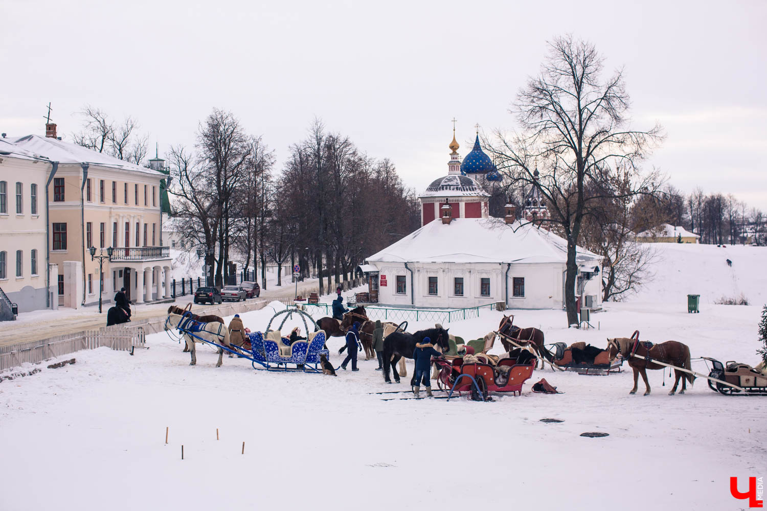 Актер сериала «Угрюм-река» Александр Яценко рассказал ведущему шоу «Вечерний Ургант», какое впечатление произвели на него работа и отдых в Суздале.