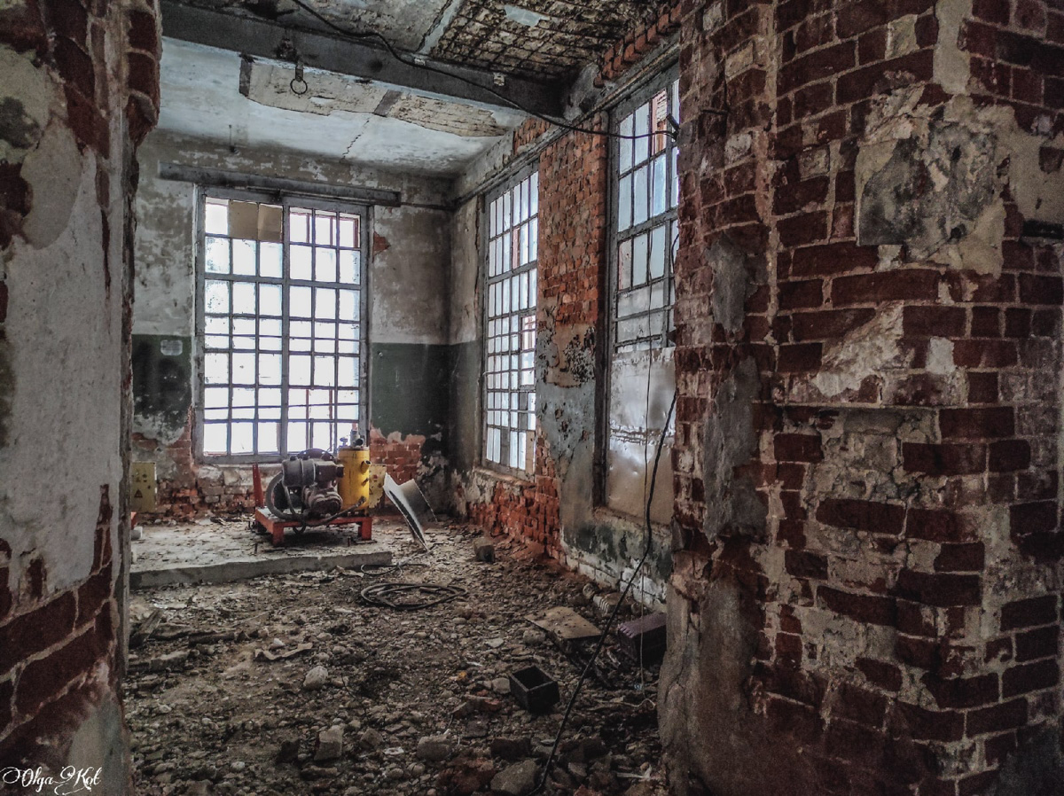 От эпохи фабрикантов до современной разрухи. Ковровской ткацкой фабрики им. Абельмана уже 200 лет. Ныне она заброшена. Тревел-блогер Ольга Кот поделилась ее фотографиями, а мы вспомнили о богатом прошлом постройки.