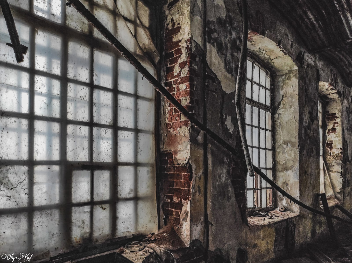 От эпохи фабрикантов до современной разрухи. Ковровской ткацкой фабрики им. Абельмана уже 200 лет. Ныне она заброшена. Тревел-блогер Ольга Кот поделилась ее фотографиями, а мы вспомнили о богатом прошлом постройки.