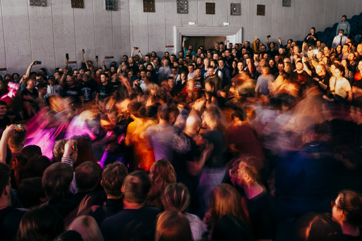 Гости из других городов и дикая pauzern crew. Рассказываем о неожиданностях первого концерта Anacondaz во Владимире