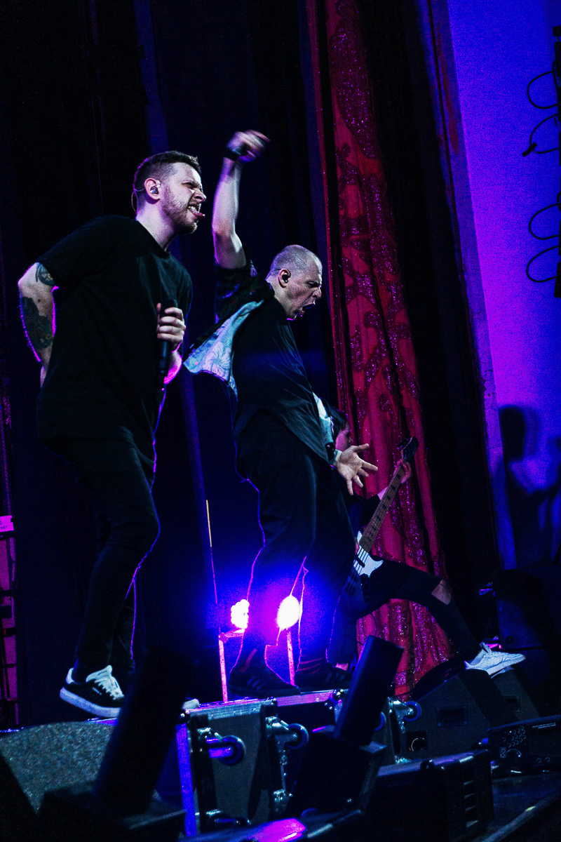 Гости из других городов и дикая pauzern crew. Рассказываем о неожиданностях первого концерта Anacondaz во Владимире