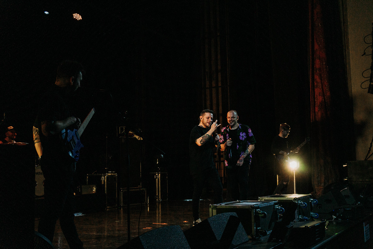 Гости из других городов и дикая pauzern crew. Рассказываем о неожиданностях первого концерта Anacondaz во Владимире