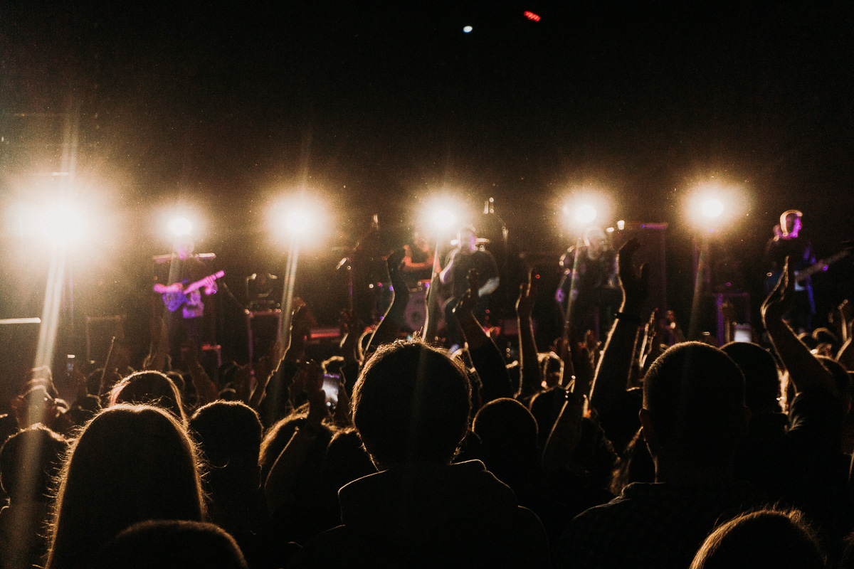 Гости из других городов и дикая pauzern crew. Рассказываем о неожиданностях первого концерта Anacondaz во Владимире