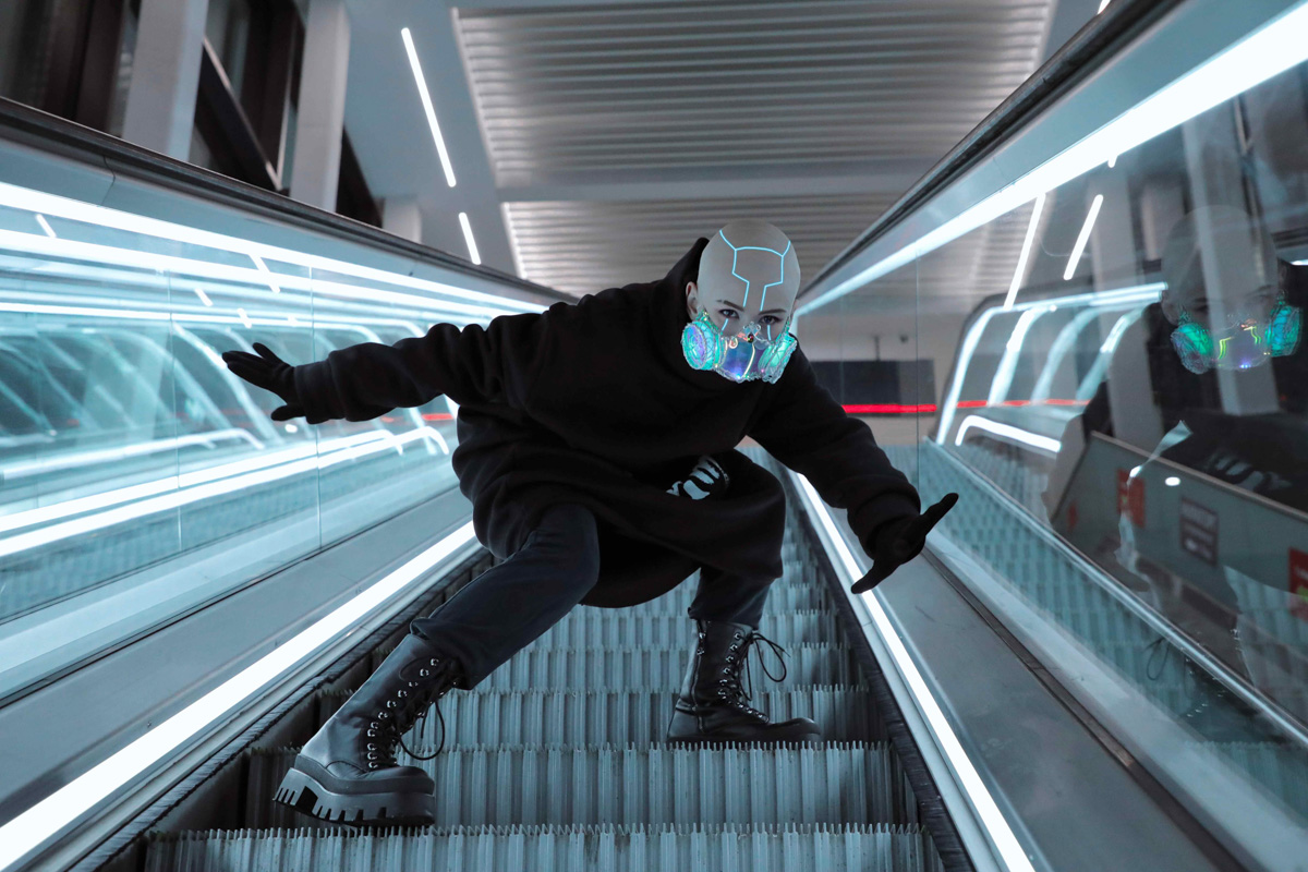 Fashion Week Milan - одно из топовых событий в мире моды. И в нем поучаствовала дизайнер Евгения Хренова. Владимирская мастерица представила свою коллекцию масок.