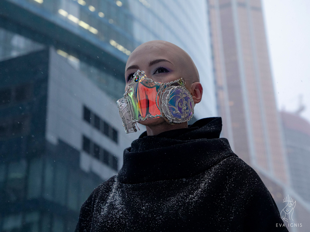 Fashion Week Milan - одно из топовых событий в мире моды. И в нем поучаствовала дизайнер Евгения Хренова. Владимирская мастерица представила свою коллекцию масок.