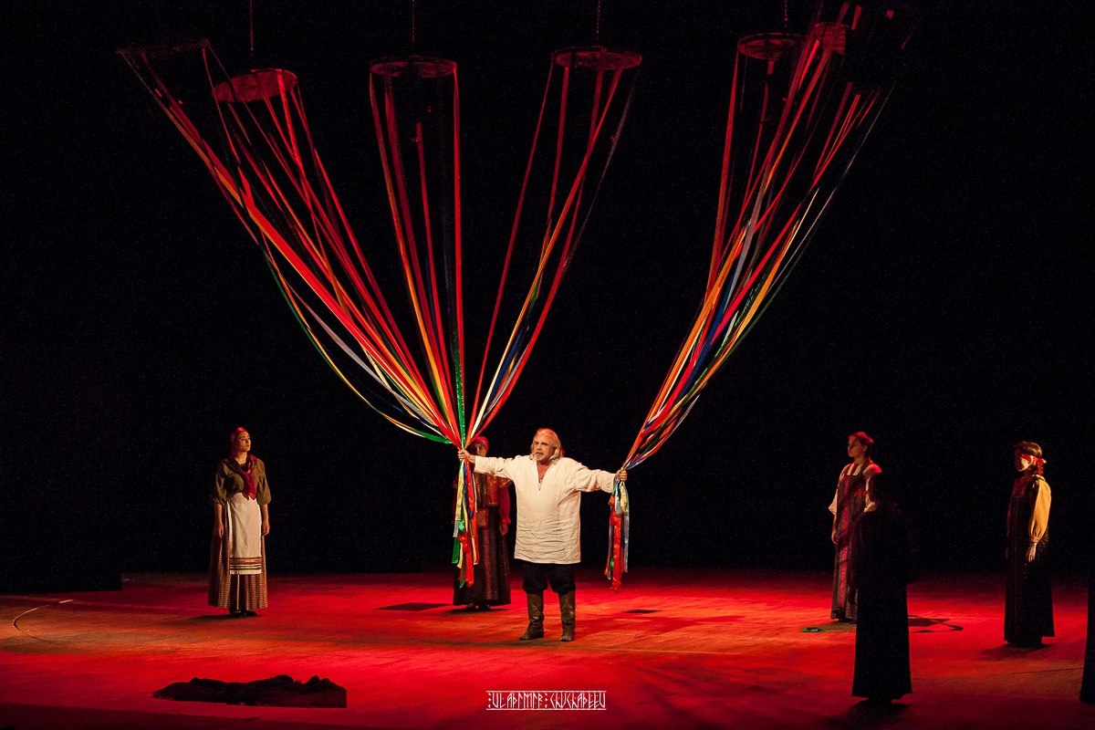 Самый молодой титулованный режиссер драмтеатра Владимир Кузнецов о том, чего ждать зрителям от местной сцены, и появлении вербатима во Владимире.