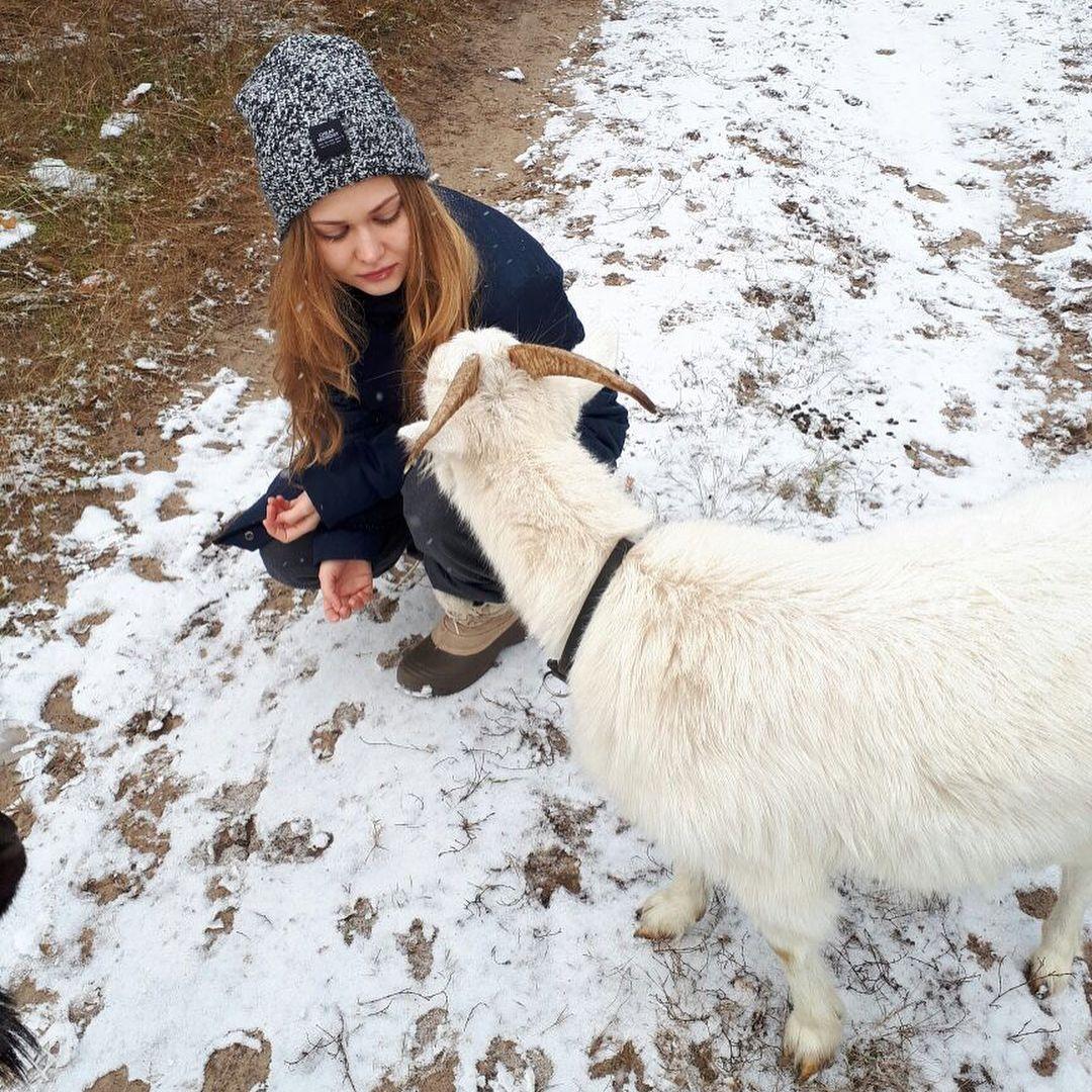 Муромская «Поля из деревки» и гений фотографии русской глубинки Дмитрий Марков снова вместе! Конечно, в новом проекте «Анти-тревел» популярного ютуб-канала «Редакция». На сей раз в Урюпинске.