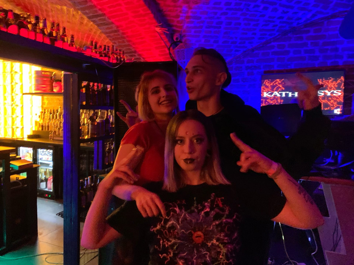 Теперь не обязательно скучать по КаZантипу: во Владимире появился свой рейв-кластер KATHARSYS. О планах на серию музыкальных мероприятий и дебютной вечеринке рассказал организатор Даня Дубровный.