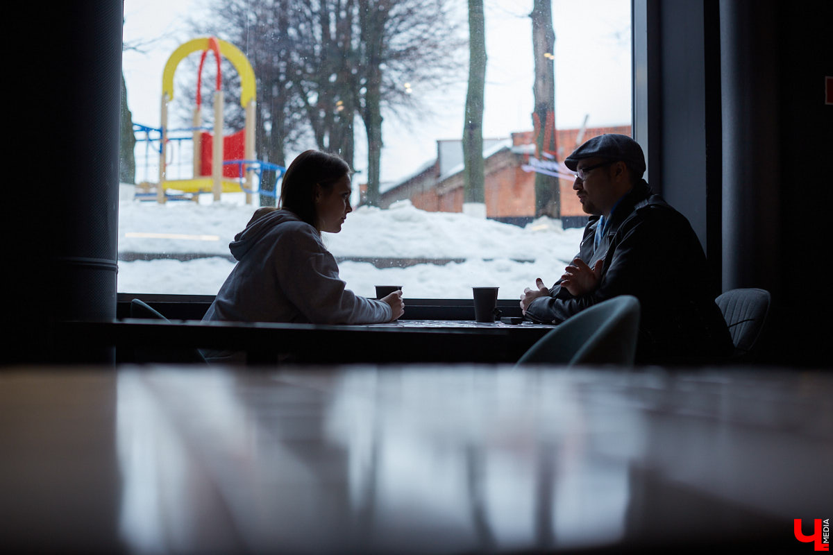 Тот самый парень, который на фоне флага Конфедерации бубнит о «клюквенных стереотипах». Обсуждаем с Мятежником Джеком современную киноиндустрию, общение с режиссерами, сотрудничество с BadComedian и многое другое.