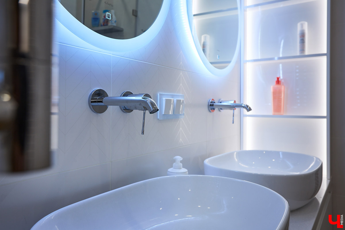 Сделать в квартире детские - задачка интересная, но непростая. Особенно, если комнаты предназначены для девочек, которые не любят розовый цвет.