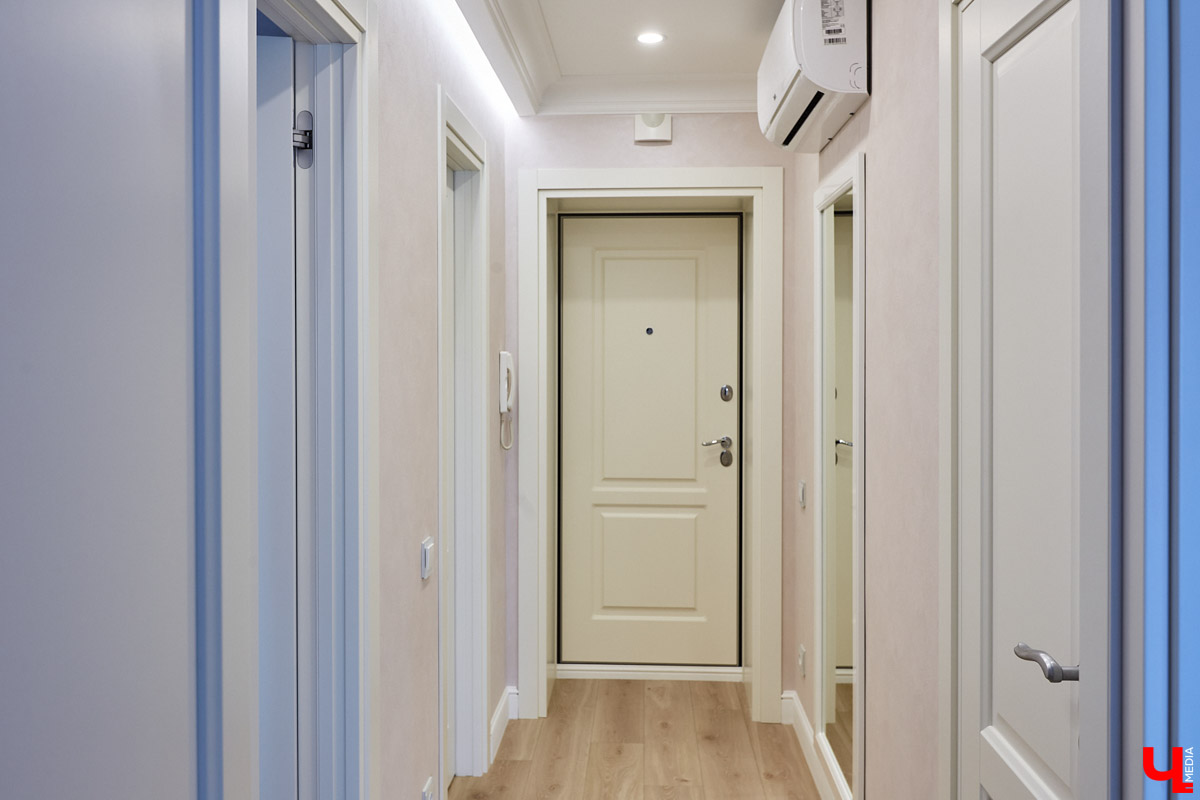 Сделать в квартире детские - задачка интересная, но непростая. Особенно, если комнаты предназначены для девочек, которые не любят розовый цвет.