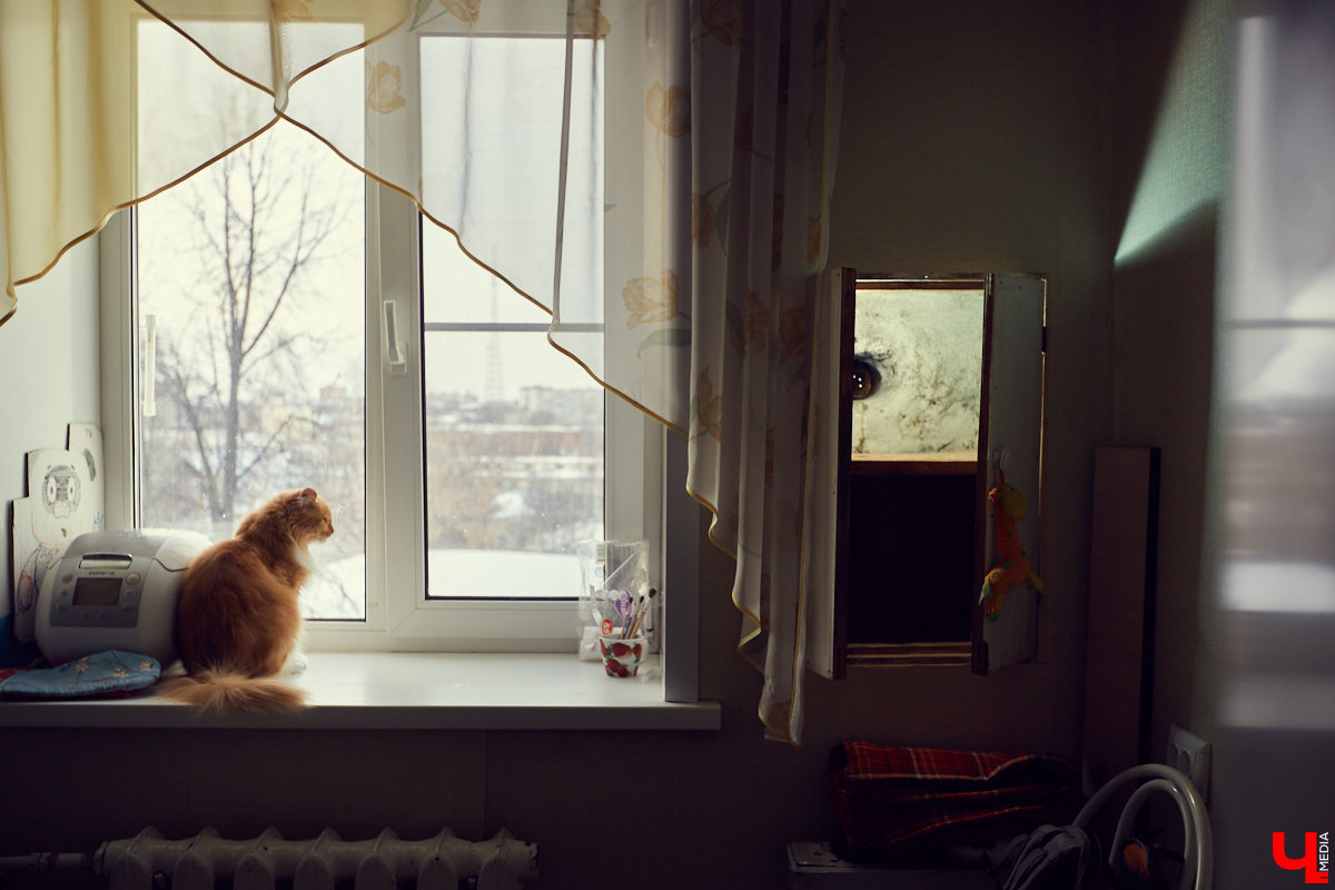 Изучаем плюсы и минусы жизни в историческом здании на центральной улице города вместе с журналистом и фотографом Александром Мясниковым.