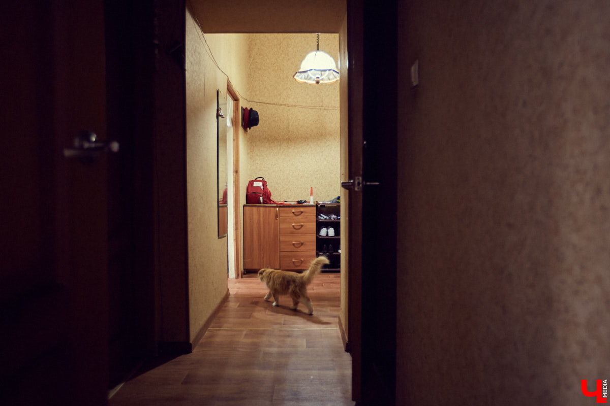 Изучаем плюсы и минусы жизни в историческом здании на центральной улице города вместе с журналистом и фотографом Александром Мясниковым.