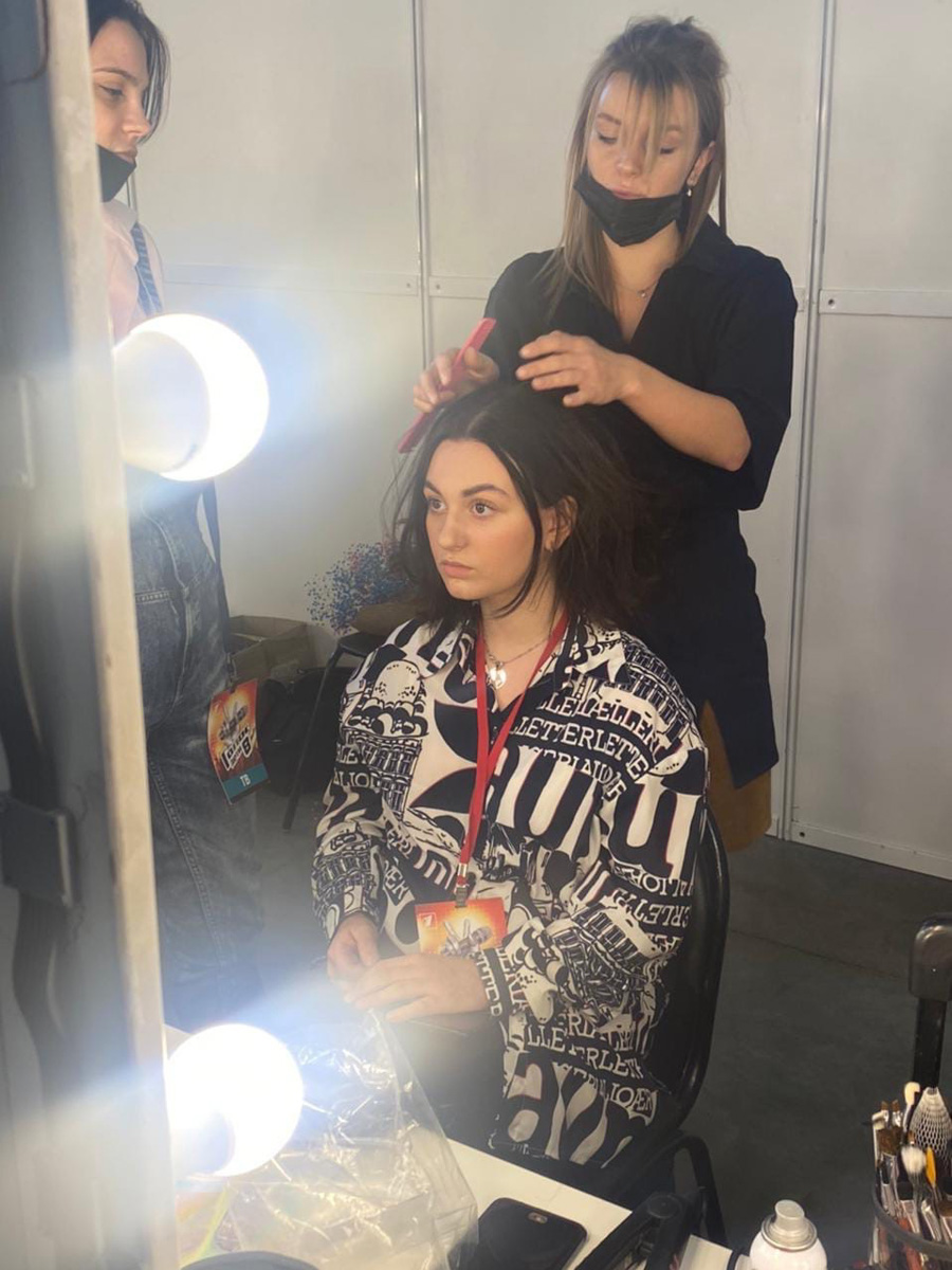 Четырнадцатилетняя владимирская вокалистка Кира Гоголадзе очаровала жюри вокального проекта не только голосом, но и осознанностью. Знакомимся с участницей шоу, попавшей в команду Басты.