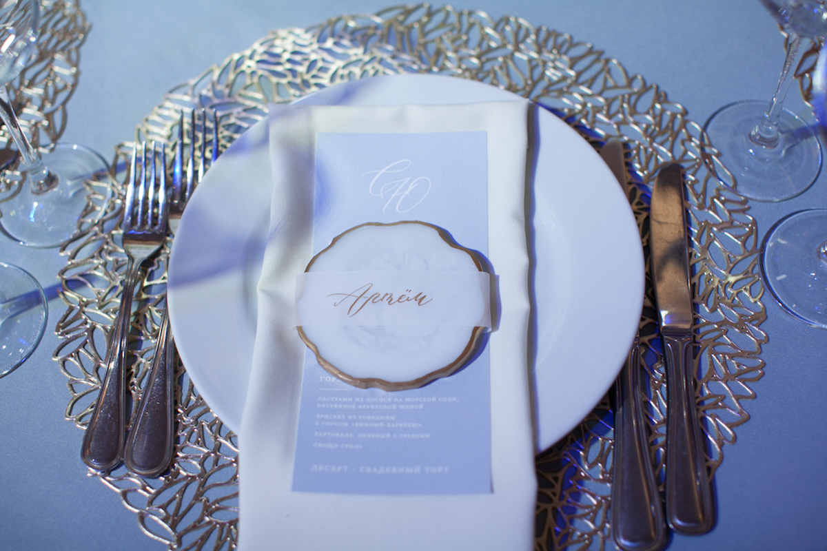 Свадьбы сегодня совершенно не похожи на то, что можно увидеть на фото с конца 90-х. Что же конкретно изменилось в этой сфере за последние 20 лет?