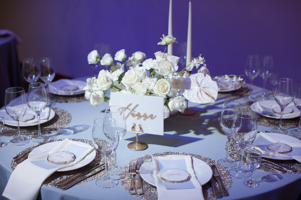 Свадьбы сегодня совершенно не похожи на то, что можно увидеть на фото с конца 90-х. Что же конкретно изменилось в этой сфере за последние 20 лет?