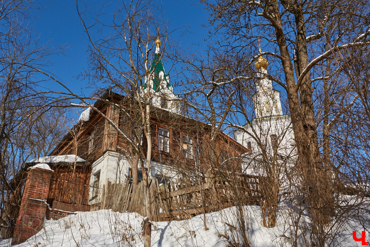 Окрест бывшей Грабиловки: прибрежные заросли бывших огородов, коммуна кришнаитов в доме Мочалиной и закопанный клад. Какие еще тайны помнит Николо-Галейская улица?