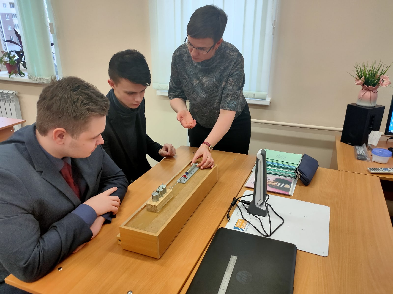 «Ключ-Медиа» пообщался с победителями конкурса «Педагог года 2021»: Анной Ермиловой и Ланой Гудеевой.