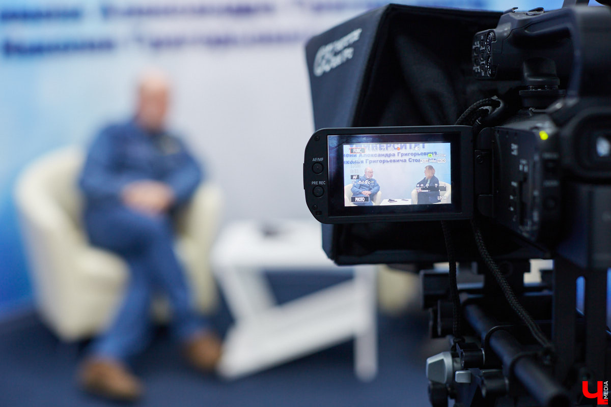 Ведущий проекта «Утилизаторы» Юрий Сидоренко с 23 по 24 марта гостит во Владимире. Зачем знаменитый автомеханик приехал в наш город и как здесь проводит время? Обо всем его расспросили.