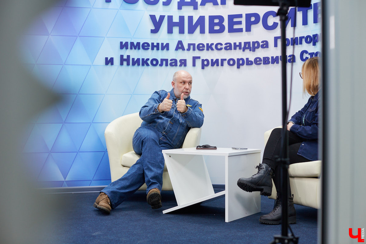 Ведущий проекта «Утилизаторы» Юрий Сидоренко с 23 по 24 марта гостит во Владимире. Зачем знаменитый автомеханик приехал в наш город и как здесь проводит время? Обо всем его расспросили.
