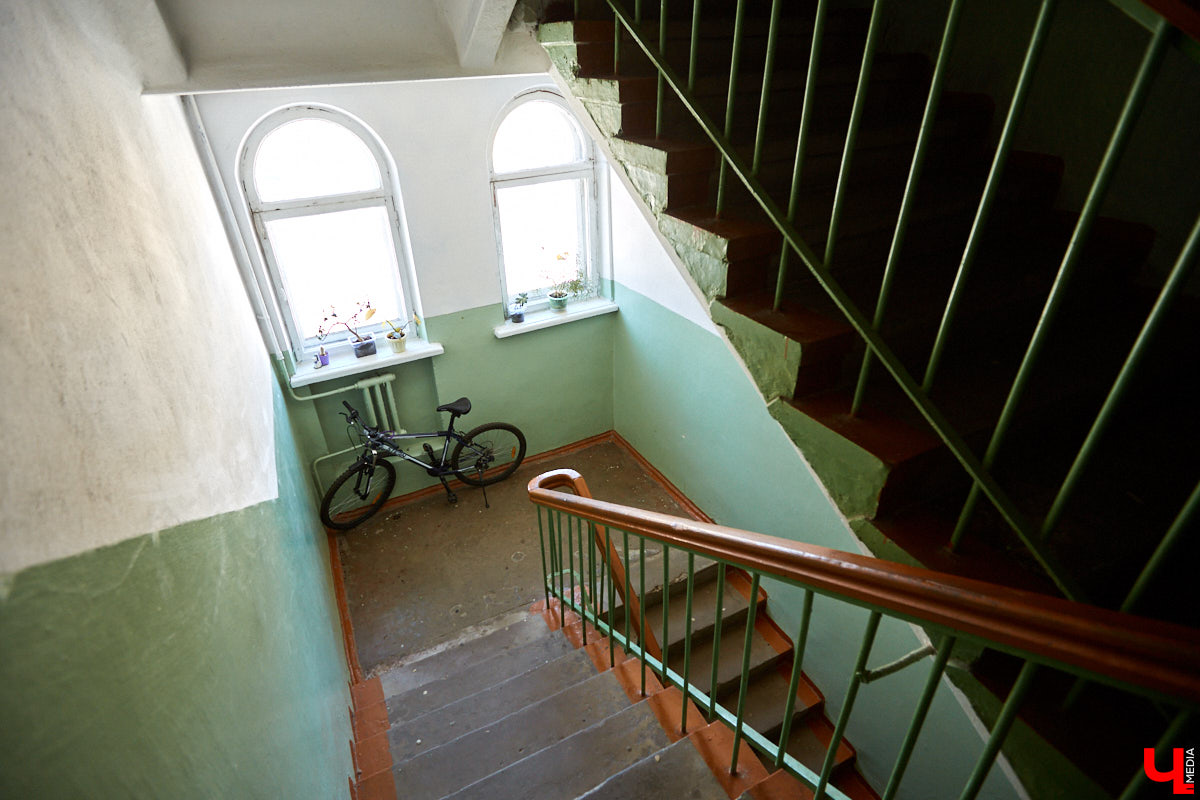 Сегодня мы расскажем вам об очередной владимирской «сталинке», которая стала «домом мечты» для Екатерины и Дмитрия Глазковых.