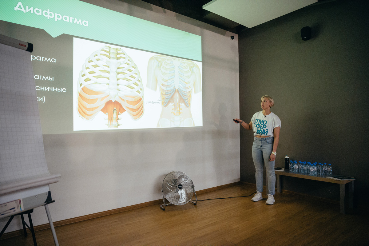 На днях во Владимире прошел «Атмосферный день», посвященный долголетию. Его эксперты рассказали участникам о силе биохакинга, превентивной медицины, правильного питания и даже дыхания во время тренировок.