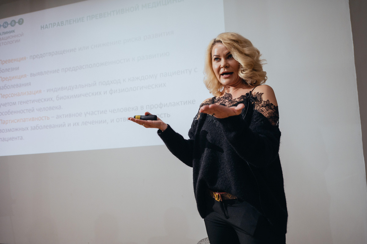 На днях во Владимире прошел «Атмосферный день», посвященный долголетию. Его эксперты рассказали участникам о силе биохакинга, превентивной медицины, правильного питания и даже дыхания во время тренировок.