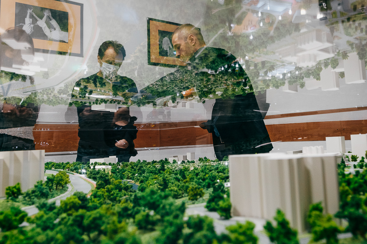 Есть хорошая новость: на проектно-сметную документацию для обновления Старых садов за ДТЮ изыскали 5,32 млн рублей. Плохая новость: Козий парк могут застроить.