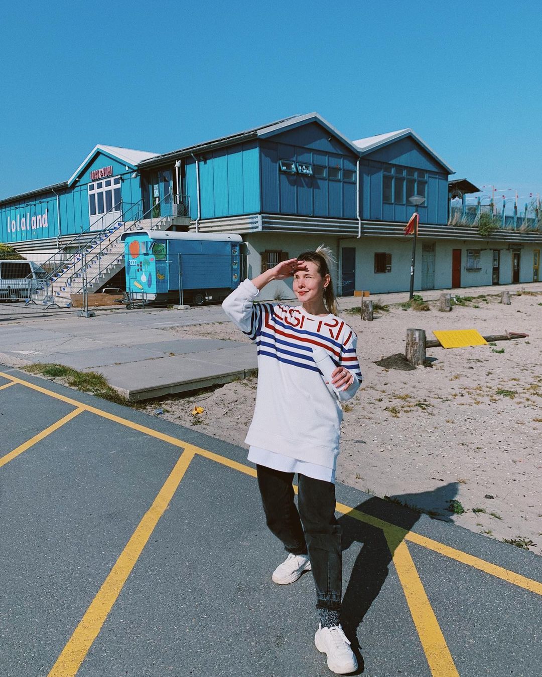 Легко ли переехать из Владимира в другой город или даже страну? Да и нужно ли? Трое очаровательных девушек поделились опытом и сравнили наш город с Сочи, Калининградом и Амстердамом.