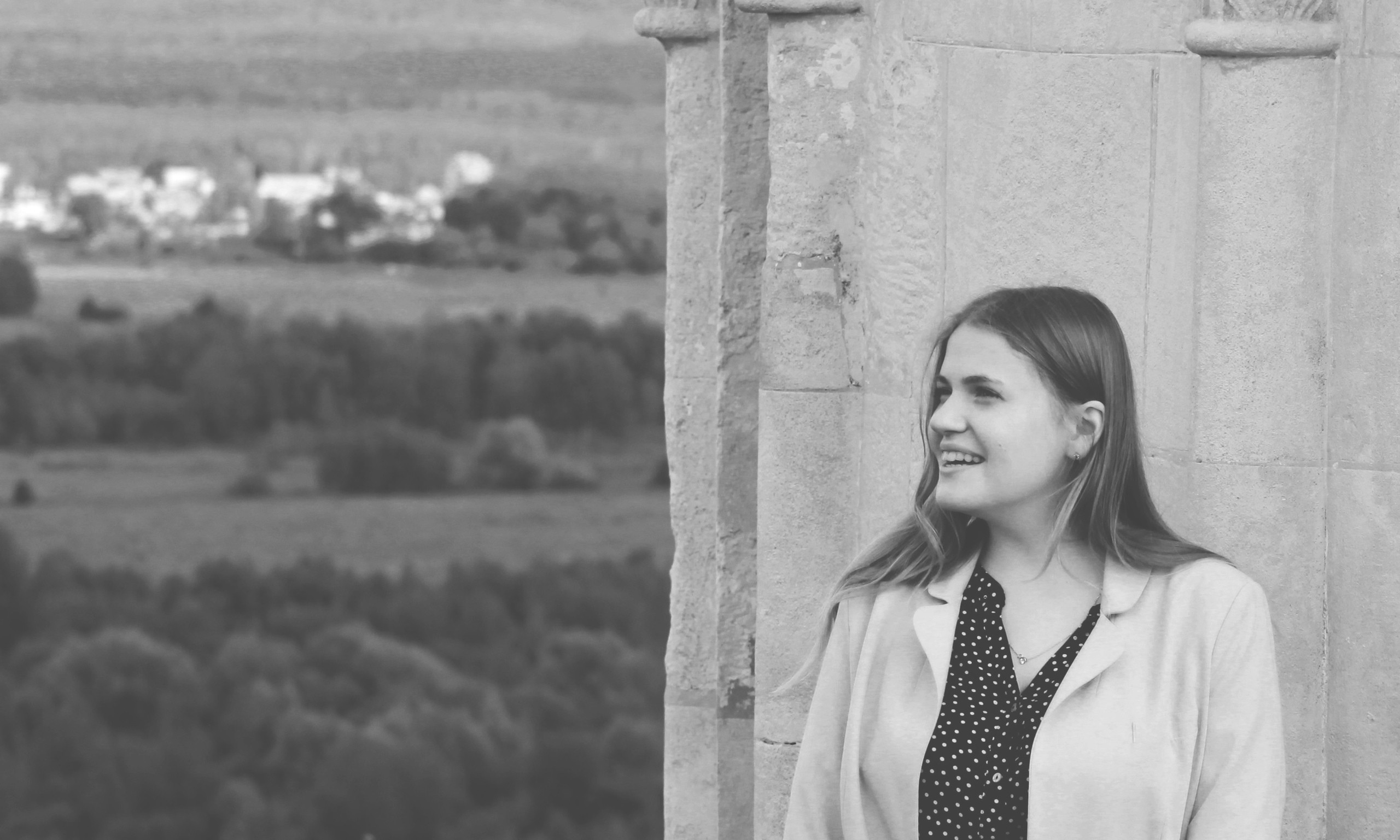 Легко ли переехать из Владимира в другой город или даже страну? Да и нужно ли? Трое очаровательных девушек поделились опытом и сравнили наш город с Сочи, Калининградом и Амстердамом.