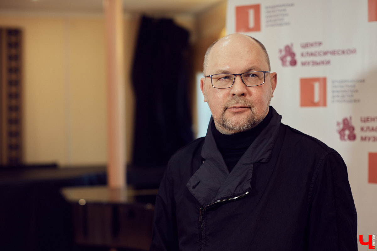 Писатель Алексей Иванов презентовал во Владимире свою книгу «Тени тевтонов» и поделился деталями новой нон-фикшн истории с сюжетами о судоходстве по Клязьме.