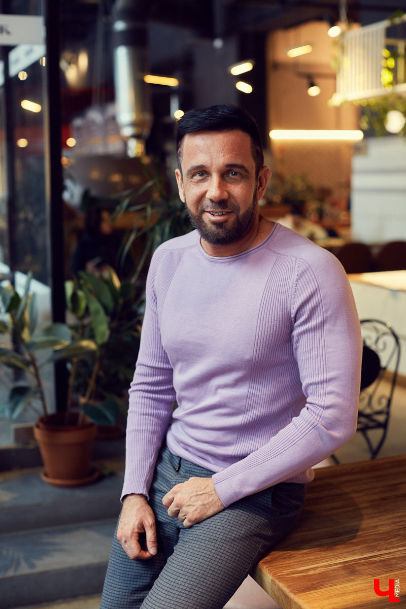 «Лечь под нож» — звучит страшно! А каково отправиться на пластическую операцию? Об этом рассказали владимирцы, которые решились на кардинальные перемены в своей жизни.