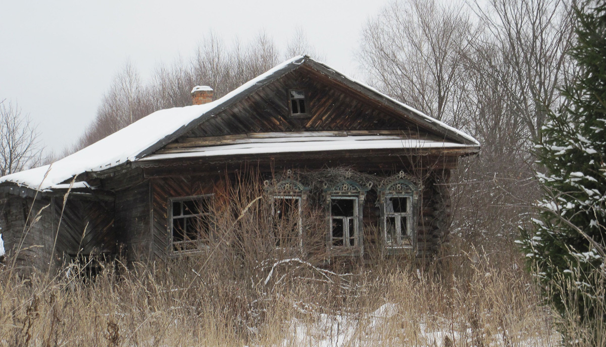 Фотограф Игорь Федоров недавно побывал в заброшенной деревне Сувориха Ковровского района. Снимками из этого необычного места он поделился с нами.