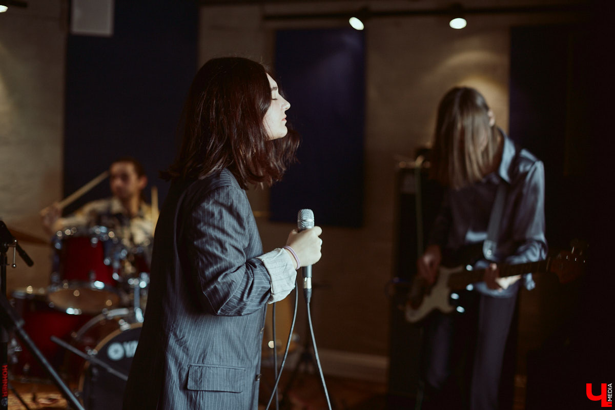 Знакомимся с молодыми владимирскими музыкантами, которые создают школьный поп-панк и называют себя «шляпой».