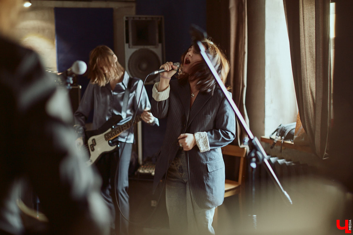 Знакомимся с молодыми владимирскими музыкантами, которые создают школьный поп-панк и называют себя «шляпой».